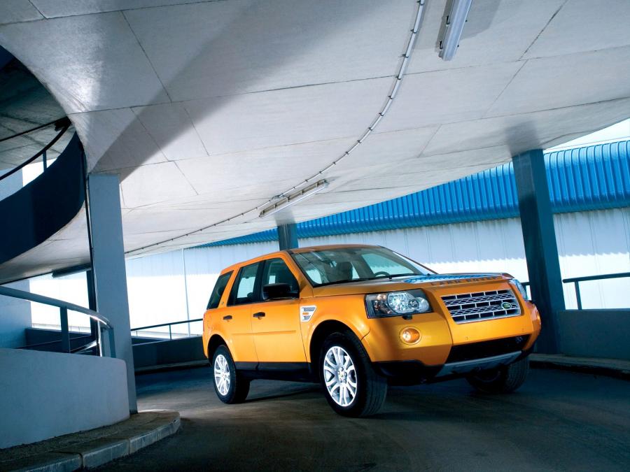  Land Rover Freelander 2 HSE i6 2006 года  (фото 9 из 193)